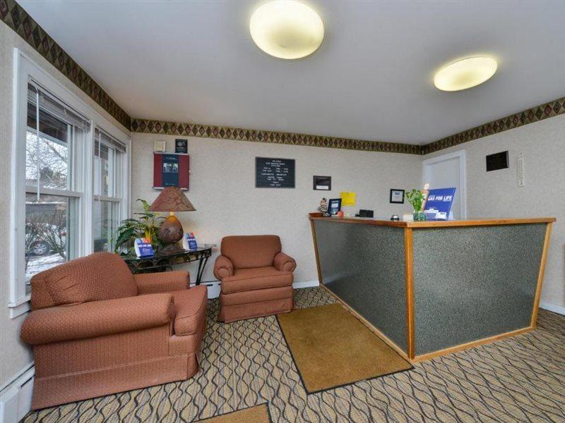 Travelodge By Wyndham Great Barrington Berkshires Exterior photo