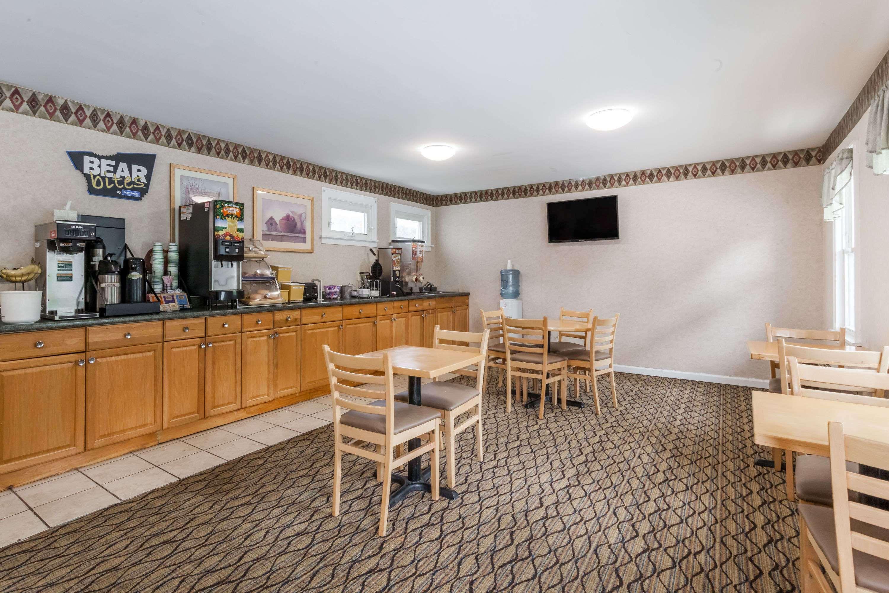 Travelodge By Wyndham Great Barrington Berkshires Exterior photo