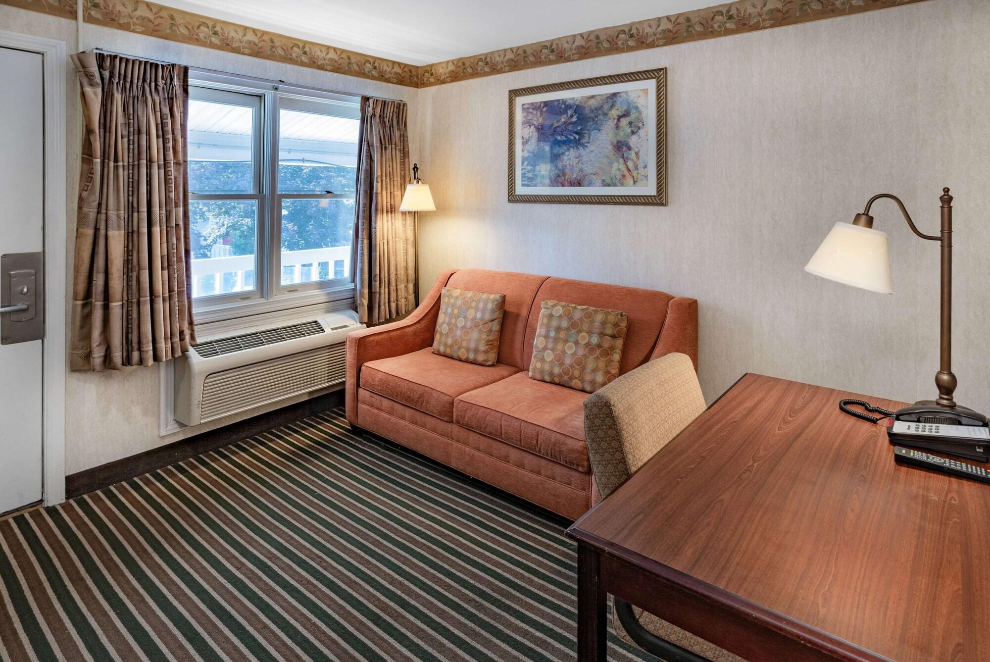 Travelodge By Wyndham Great Barrington Berkshires Exterior photo