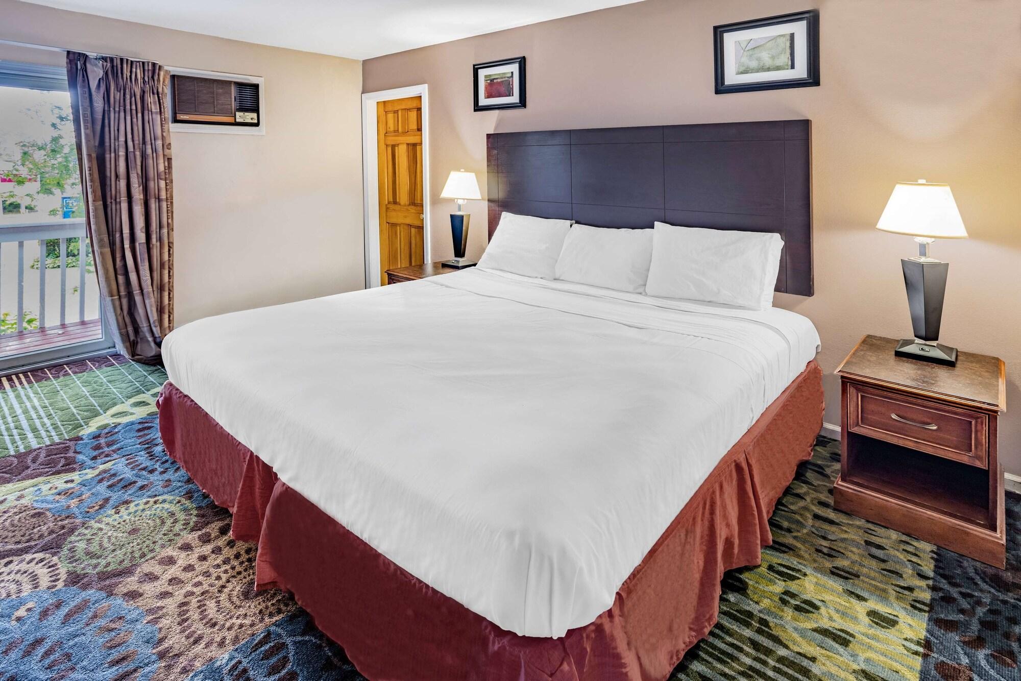 Travelodge By Wyndham Great Barrington Berkshires Exterior photo